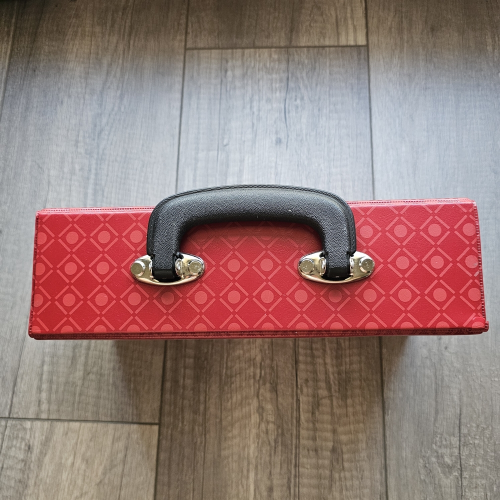 Red Mahjong Set with Green Accents - Picture 5 of 6